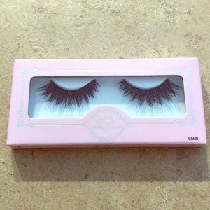 Brand new lashes!